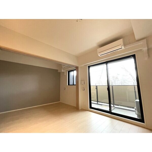 スプランディッド茨木天王2階1LDK リビングの画像