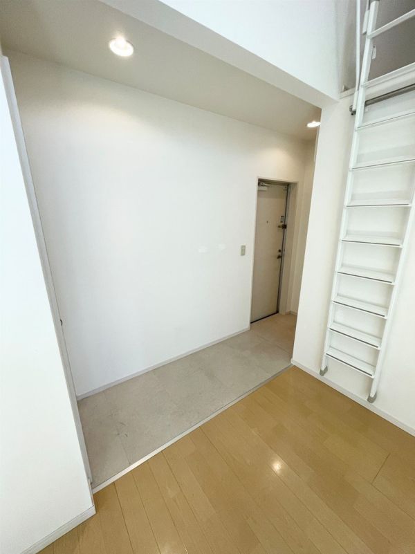 エスポワールOSUGI1階1R 玄関の画像