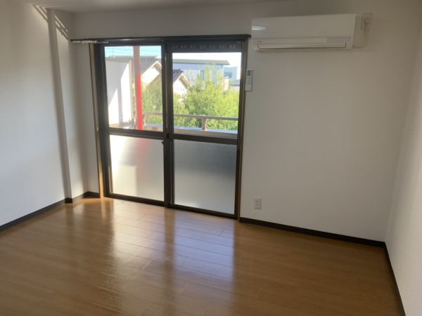 メゾンサイプレスⅡ3階1K リビングの画像