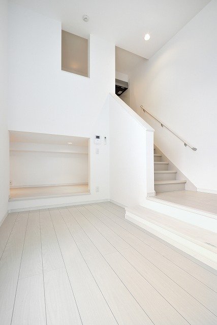 Celeste 五女子1階1R リビングの画像