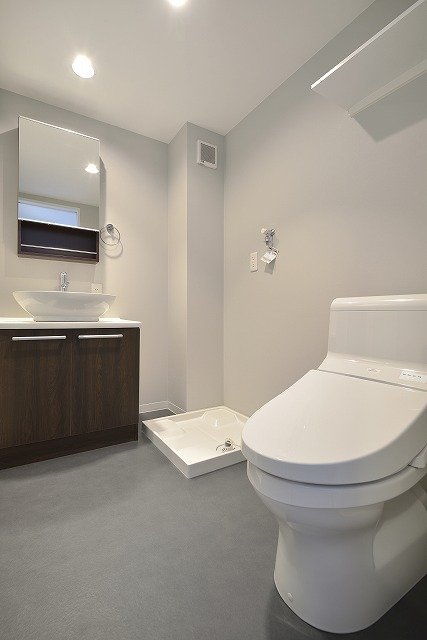 Celeste 五女子1階1R トイレの画像