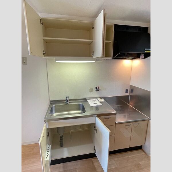 ラフィネシャンブル1階1K キッチンの画像