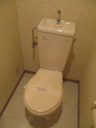 ラフィネシャンブル1階1K トイレの画像