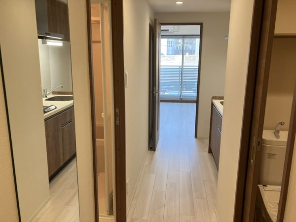 エメルミナ豊中岡町3階1K 玄関の画像