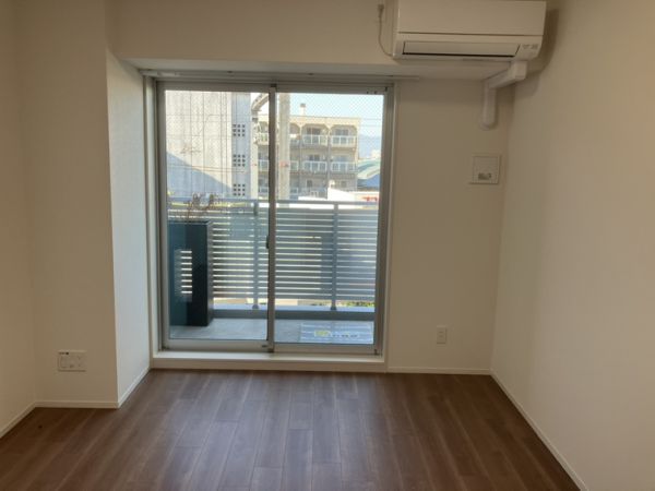 エメルミナ豊中岡町4階1K リビングの画像