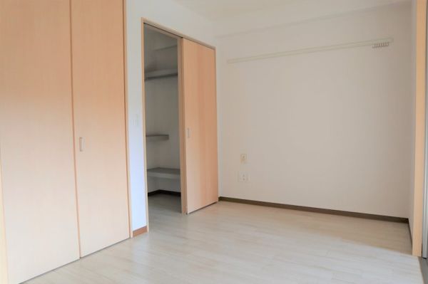 レジデンス八楽2階2LDK 部屋①の画像