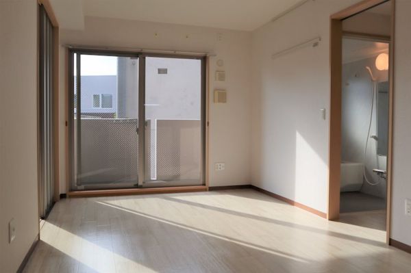 レジデンス八楽2階2LDK 景観の画像