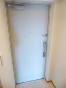 ラ・エスペランサ1階1K 玄関の画像