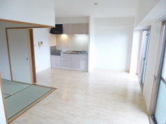 ﾒｿﾞﾝﾌﾟﾁﾁｪﾘｰ3階2LDK リビングの画像