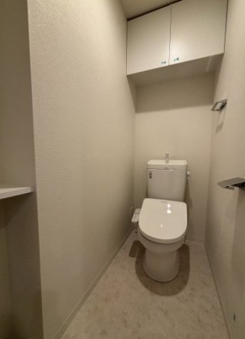 スプランディッド上本町WEST4階2LDK トイレの画像