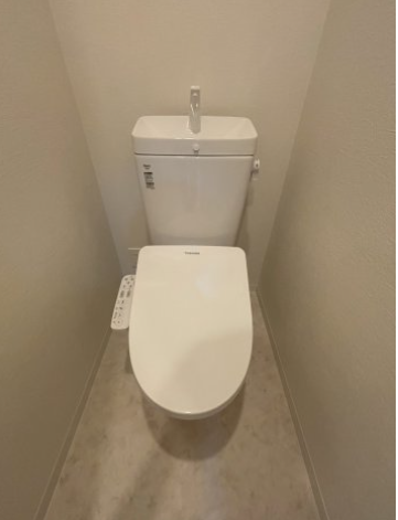 スプランディッド上本町WEST2階1LDK トイレの画像