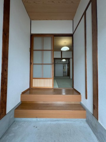 萩原文化1階2DK 玄関の画像