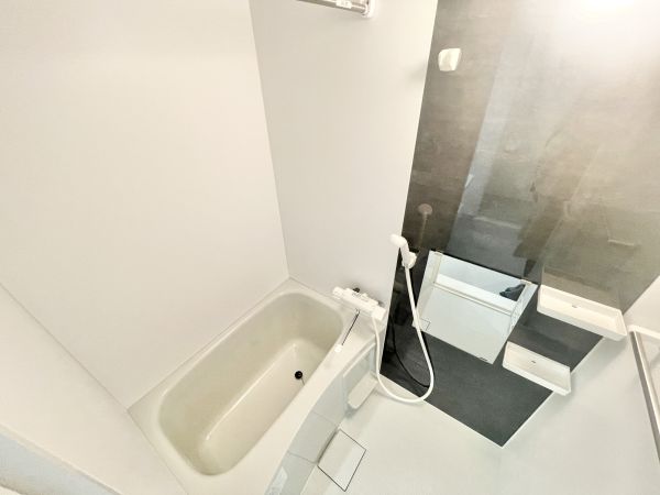 リュクスシティー黄金2階1K お風呂の画像