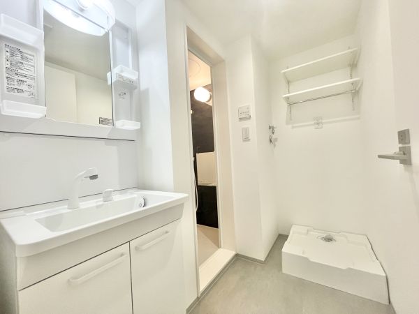 リュクスシティー黄金2階1K 洗面所の画像