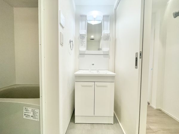 リュクスシティー黄金1階1LDK 洗面所の画像