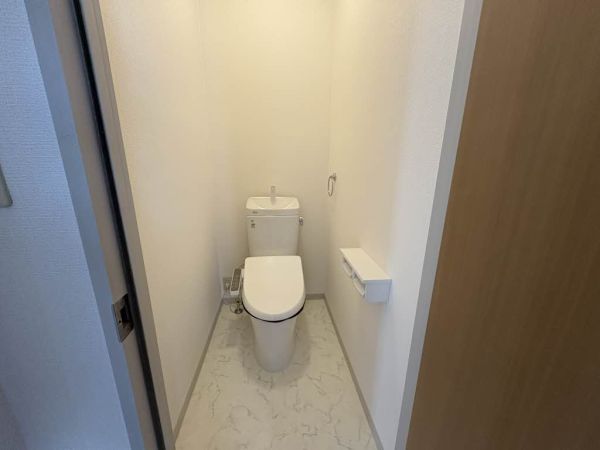 メゾンクレール1階1LDK トイレの画像