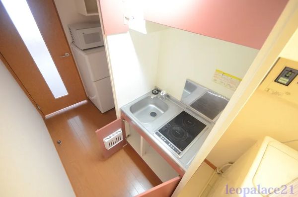 レオパレスアーク1階1K キッチンの画像