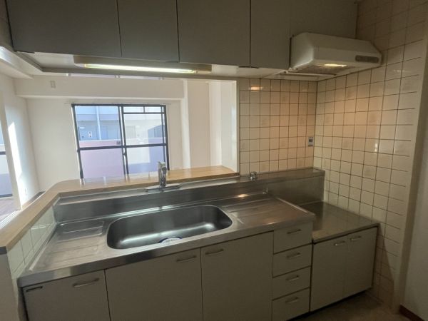 ロイヤルクレスト3階3LDK キッチンの画像