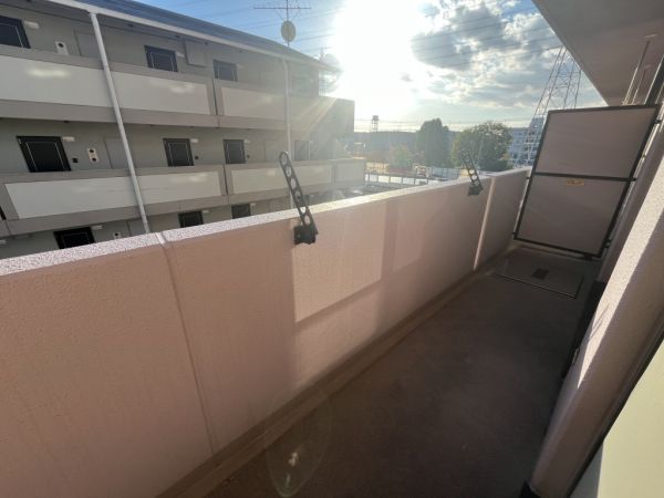 ロイヤルクレスト3階3LDK ベランダの画像