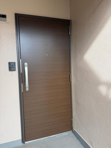 サンメゾン難波　1階3DK 玄関の画像