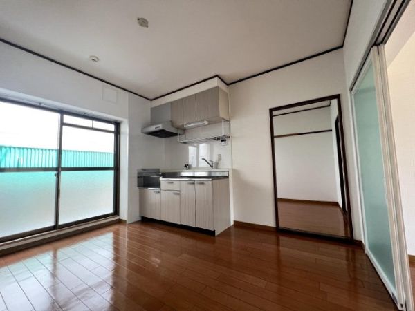 サンメゾン難波　1階3DK キッチンの画像