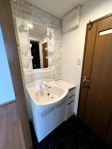 サンメゾン難波　1階3DK 洗面所の画像