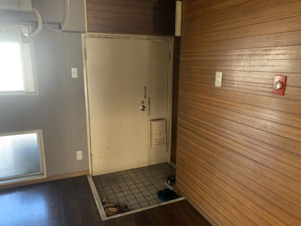 サンハイツ堺2階2LDK 玄関の画像