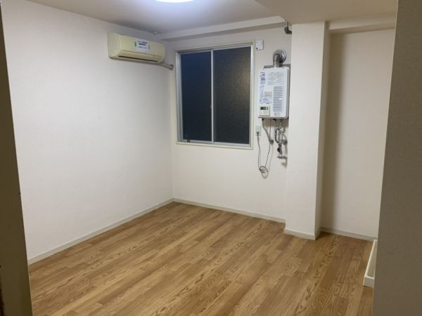 宜民マンション7階1R リビングの画像