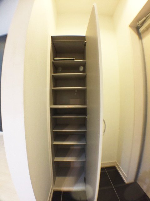 Hause2階1R 玄関の画像