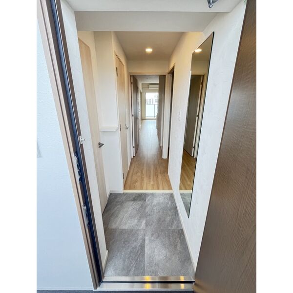 スプランディッド城東関目7階2LDK 玄関の画像