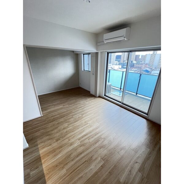 スプランディッド城東関目7階2LDK リビングの画像