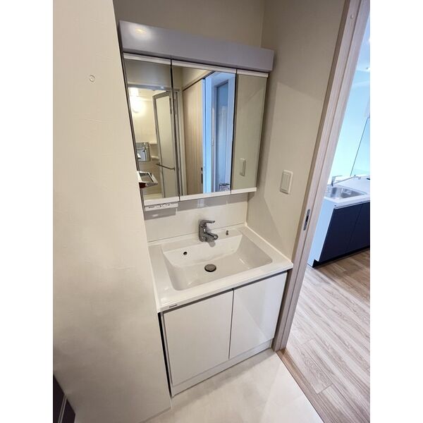 スプランディッド城東関目7階2LDK 洗面所の画像