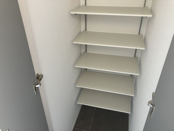 エメルミナ豊中岡町5階1K 収納の画像