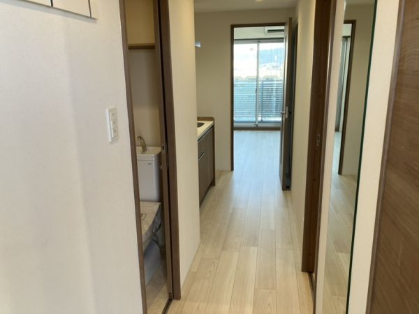 エメルミナ豊中岡町6階1K 玄関の画像