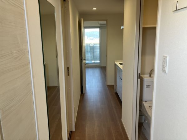 エメルミナ豊中岡町6階1K 玄関の画像