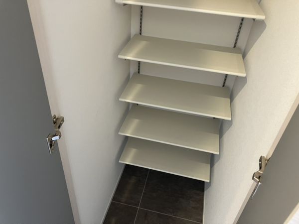 エメルミナ豊中岡町6階1K 収納の画像