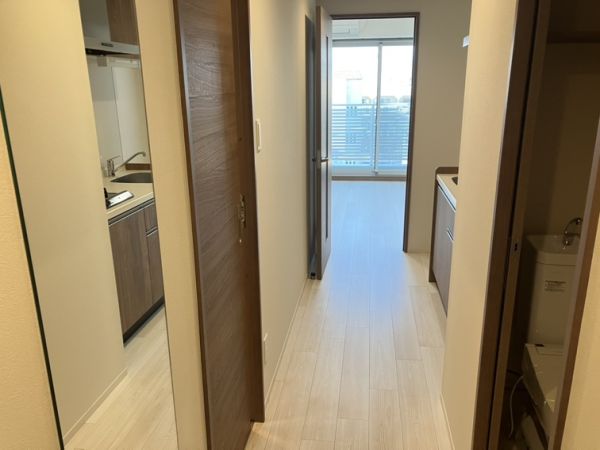 エメルミナ豊中岡町6階1K 玄関の画像