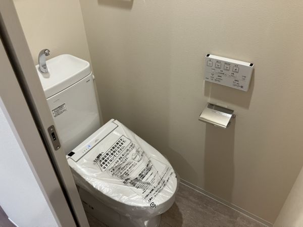 エメルミナ豊中岡町8階1K トイレの画像