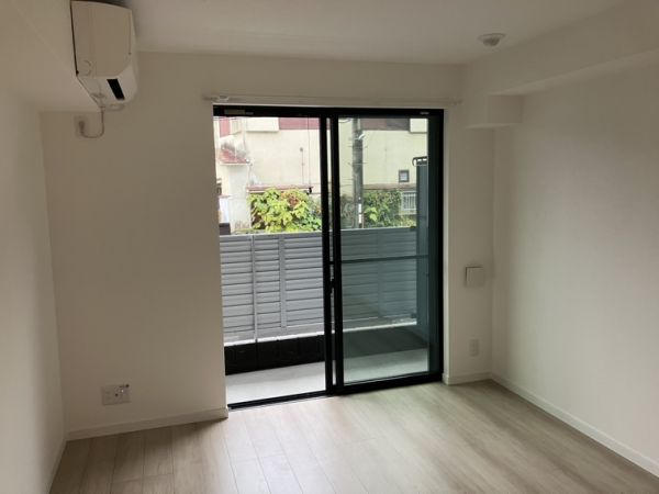 プルメリア阪大前1階1K リビングの画像