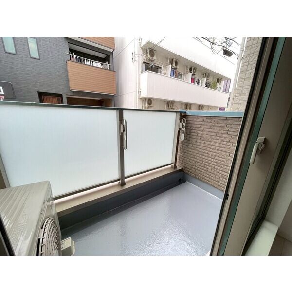 DEAR KINDAI03階1DK ベランダの画像