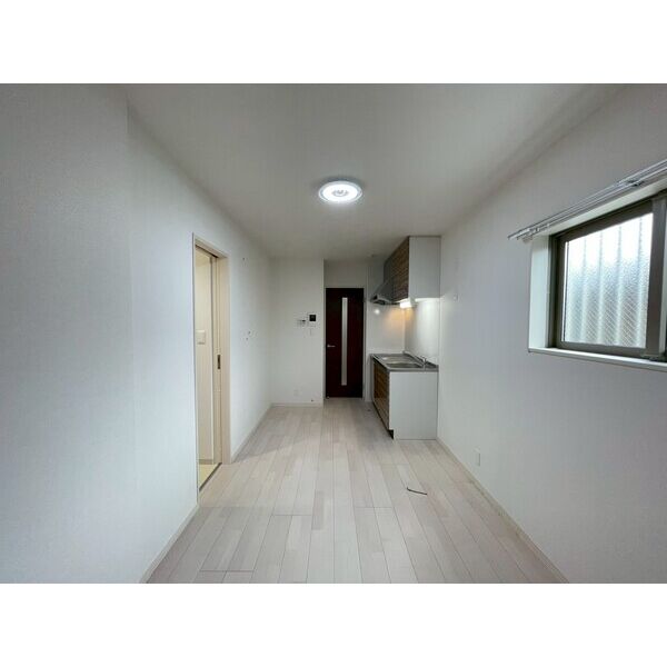 DEAR KINDAI02階1DK リビングの画像