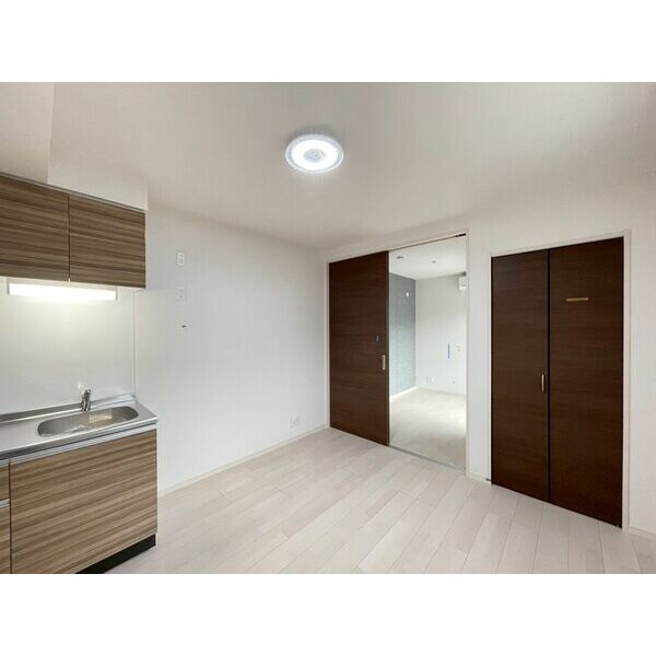 DEAR KINDAI02階1DK リビングの画像