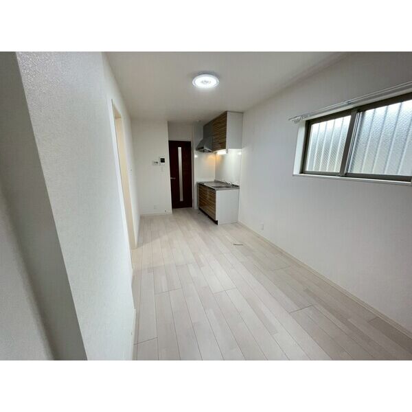 DEAR KINDAI01階1DK リビングの画像