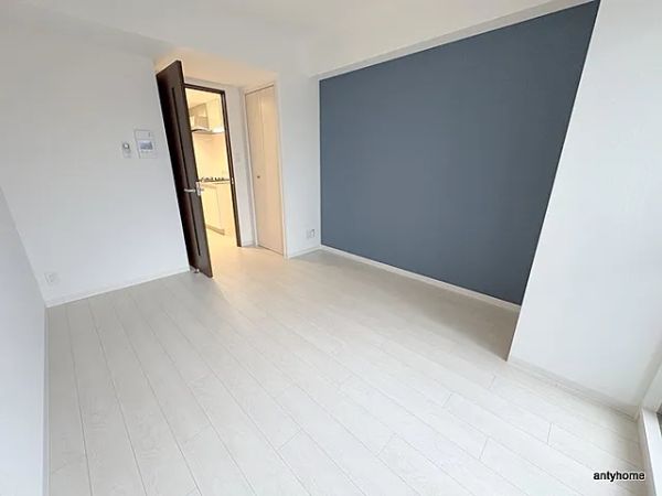 エグゼ大阪ＣＩＴＹルーエ2階1K リビングの画像