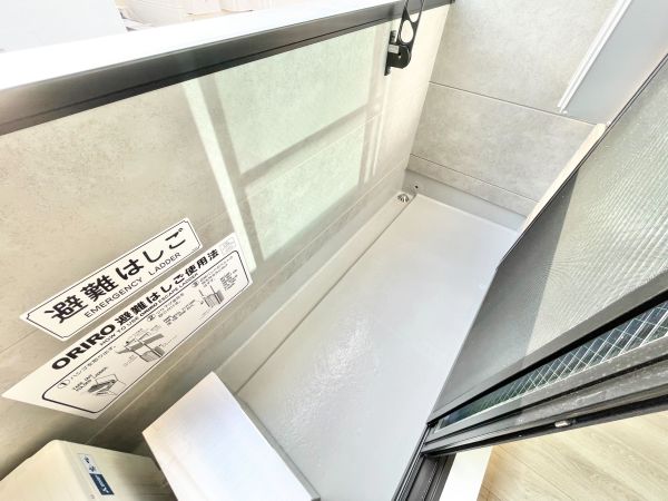 Luciente 藤が丘1階1LDK ベランダの画像