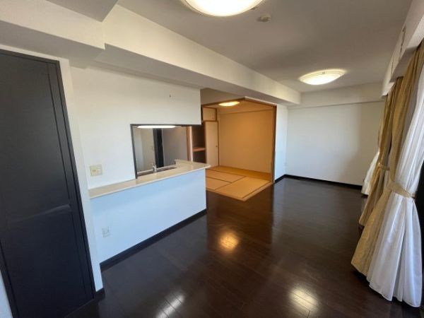 ディークラディア川西15階3LDK リビングの画像