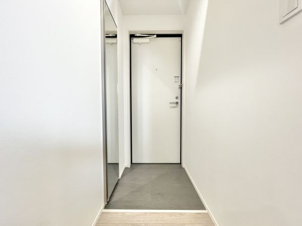 BAILA ＆Premium1階1LDK 玄関の画像