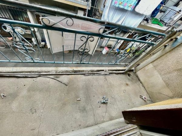 南津の辺町8A戸建て1階3K ベランダの画像