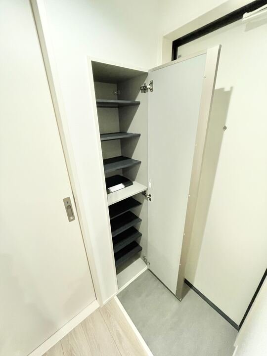 リーヴァ望が丘1階1LDK 玄関の画像