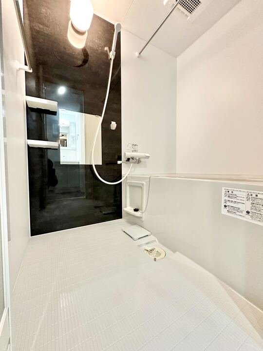 robot home 鶴里 The Park1階1LDK お風呂の画像